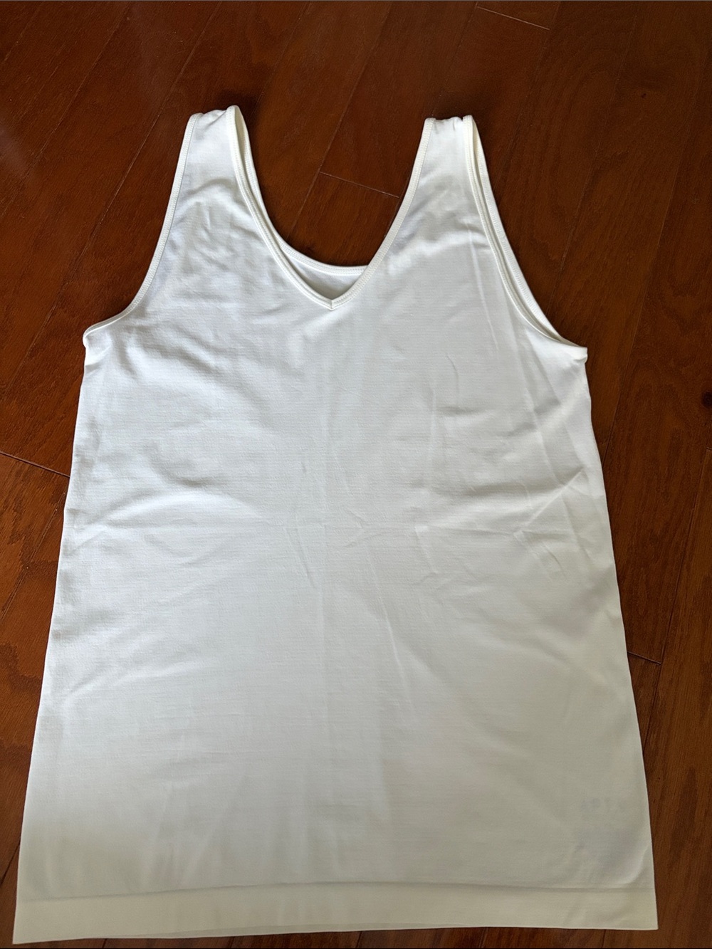 Apt. 9 White V Neck Tank